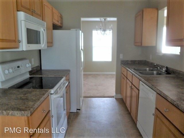 Building Photo - 9000 Whispering Pines Blvd