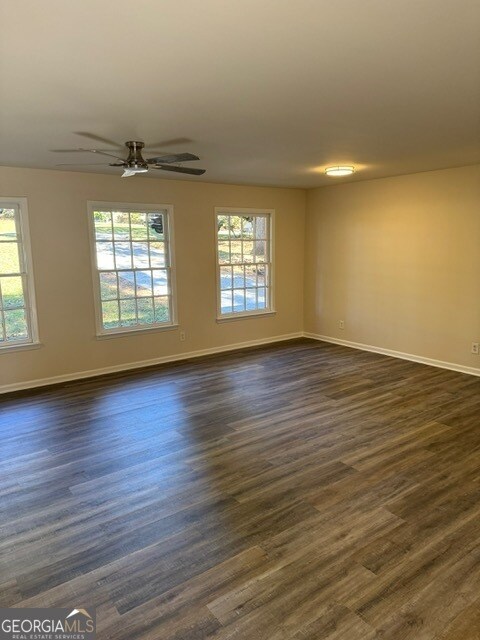 Building Photo - 3805 Hilldale Rd