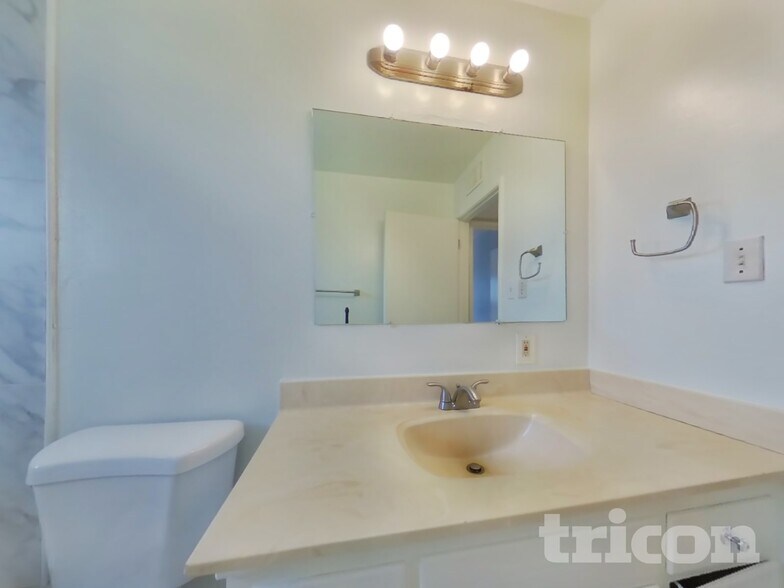 Building Photo - 7420 East Pkwy