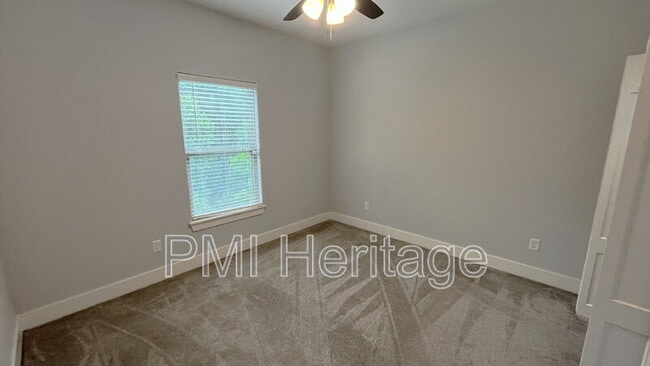 Building Photo - 3 Mallow Ln