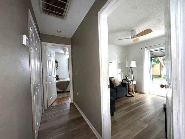 Building Photo - 6912 Long Needle Ct