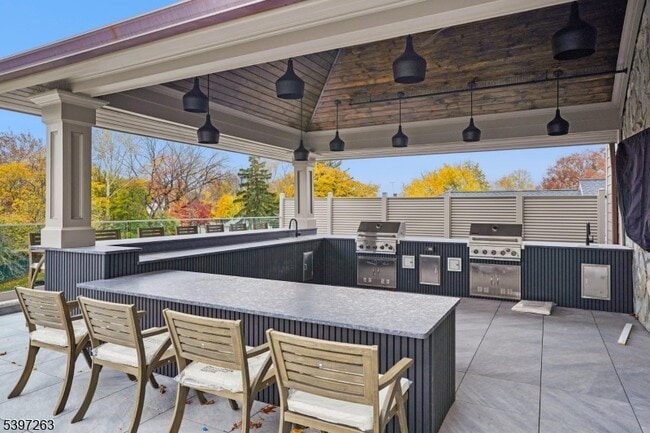 Building Photo - 106 Montgomery St