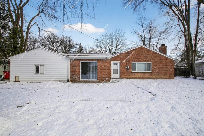 Building Photo - 28555 Stuart Ave