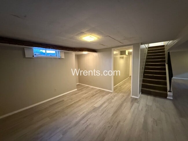 Building Photo - Spacious 6-Bedroom Home with Pool & Multiple Fireplaces – Great Northside Location!