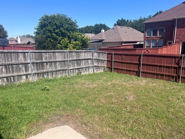 Building Photo - 11490 La Grange Dr