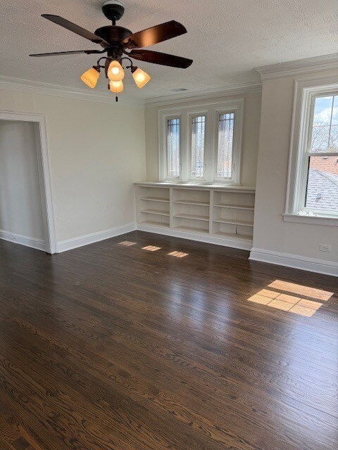 Building Photo - 6509 N Artesian Ave