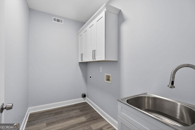 Building Photo - 1226 Bloomsbury Ln
