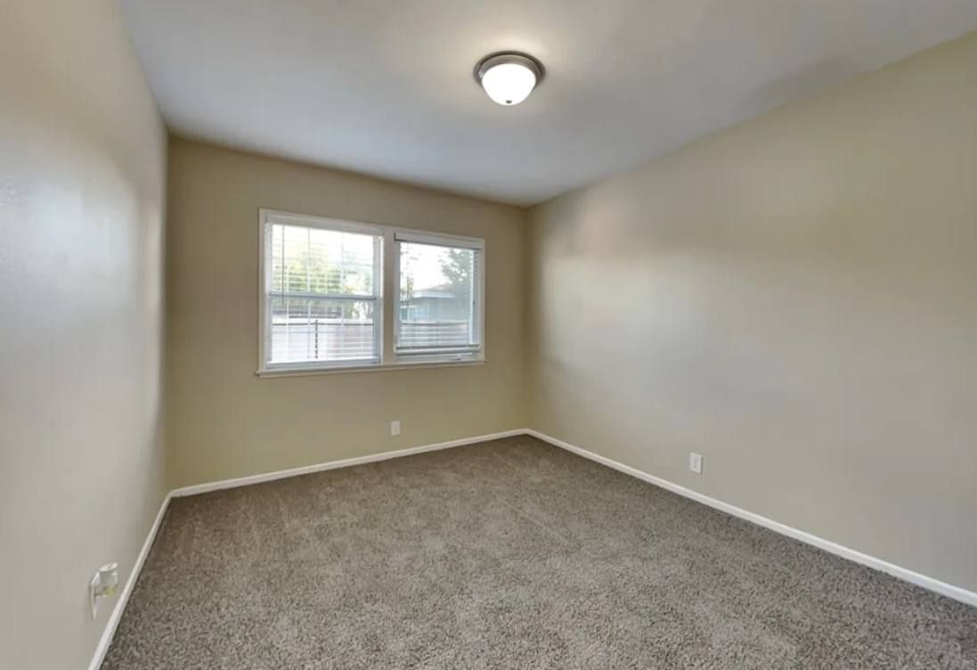 Building Photo - 2137 Little Brook Ln