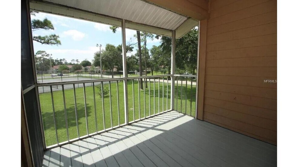 Building Photo - 176 Reserve Cir