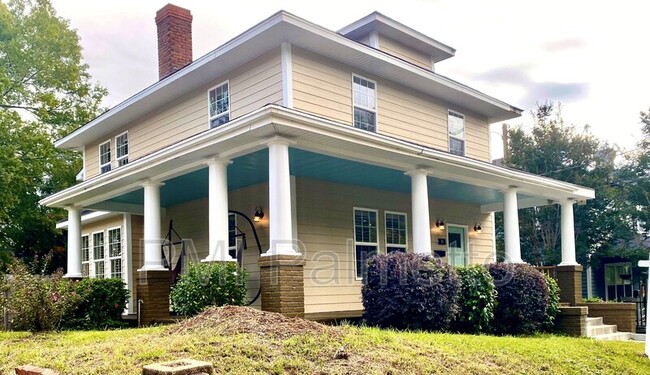 Primary Photo - 816 Oak St