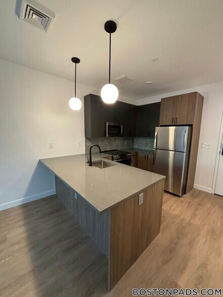 Building Photo - 199 Gardner St