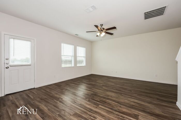 Building Photo - 6008 Mojave Dr