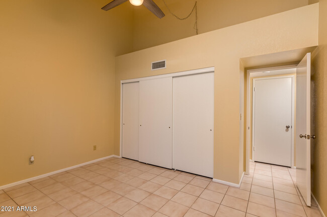 Building Photo - 14002 N 49th Ave