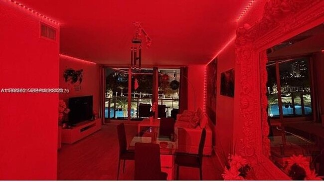 Building Photo - 1000 West Ave