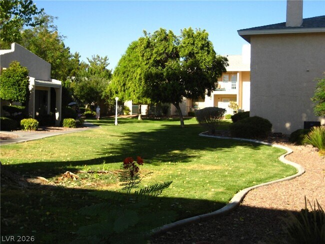 Building Photo - 2894 Lilac Ct