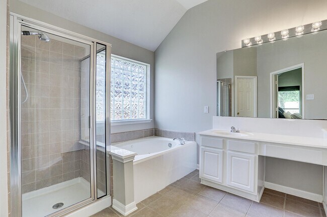 Building Photo - 9127 Morningstar Dr