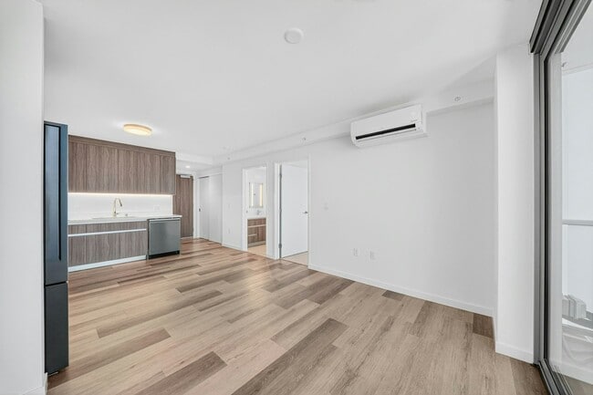 Building Photo - 1500 Rycroft St