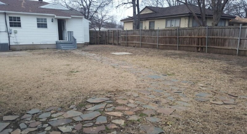 Building Photo - 2208 Farola Dr