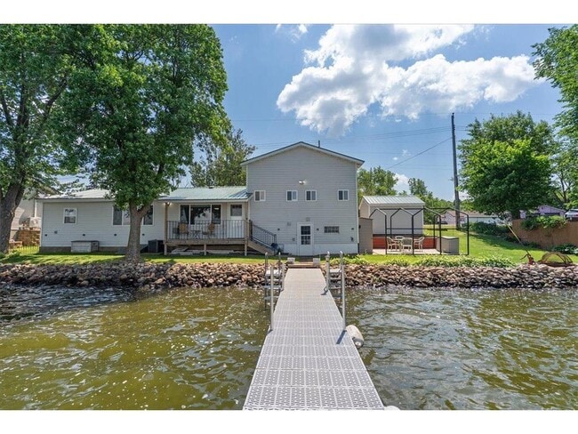 Building Photo - 773 US-63