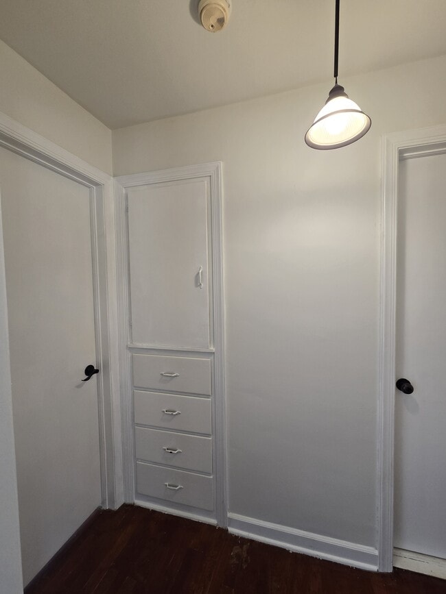 Building Photo - 2248 E Aloma St