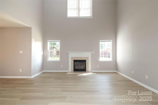 Building Photo - 4112 Chatterleigh Dr