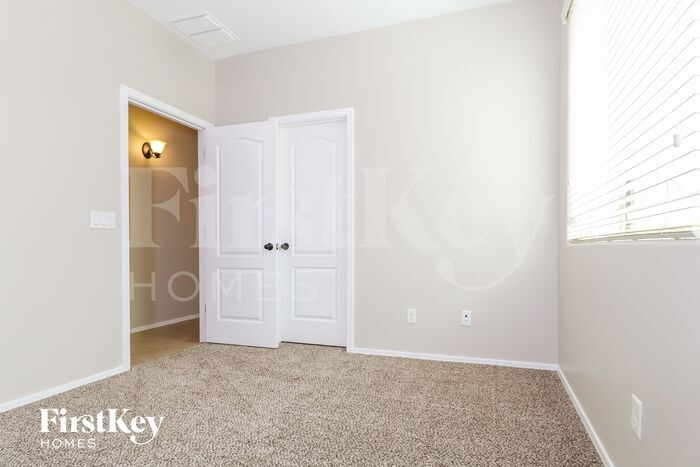 Building Photo - 7044 W Alicia Dr