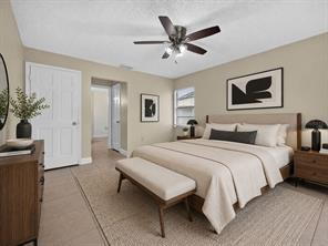 Building Photo - 660 Royalty Ct