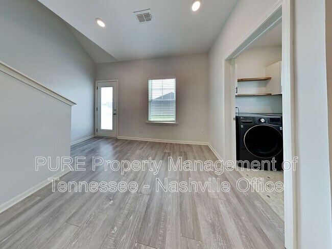Building Photo - 400 Zeffer Ct