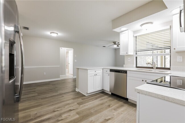 Building Photo - 850 Forest Hill Ln NW