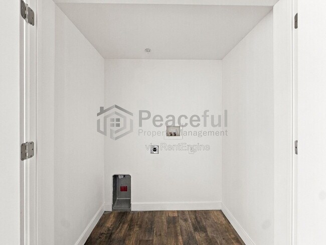 Building Photo - 756 E 500 S
