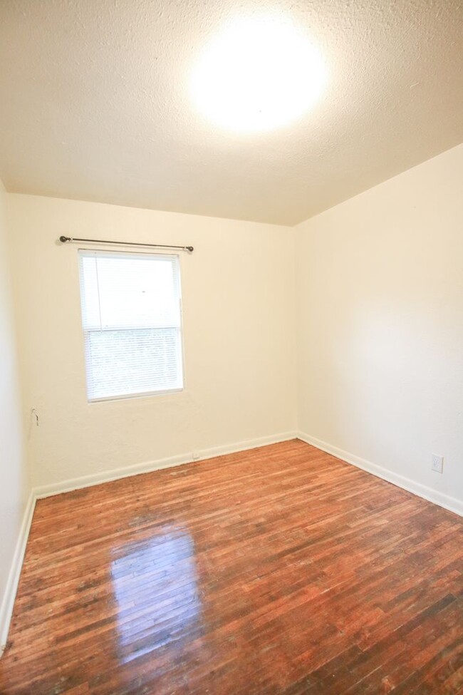 Building Photo - Section 8 Welcome! Amazing Remodeled 4 Bed...