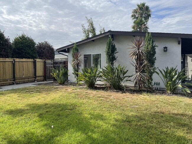 Primary Photo - 6438 Jackson Dr