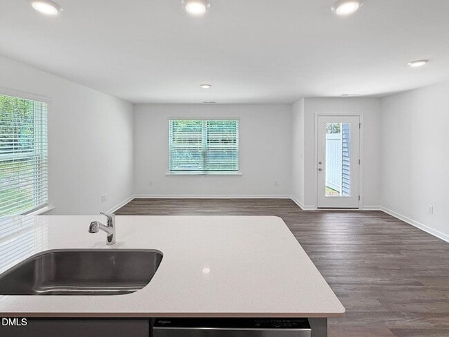 Building Photo - 412 Cherry Laurel Dr