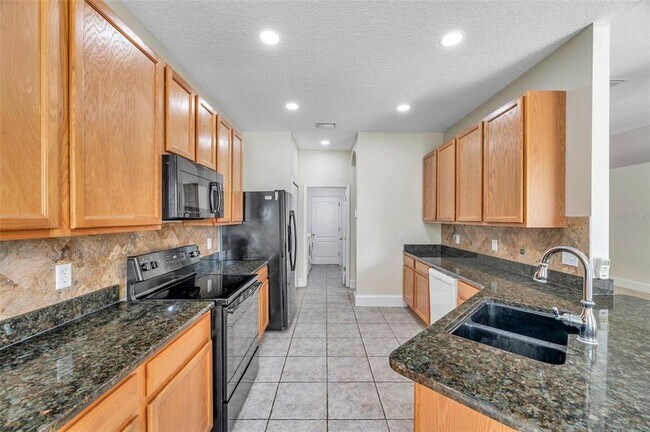 Building Photo - 1915 Fruitridge St