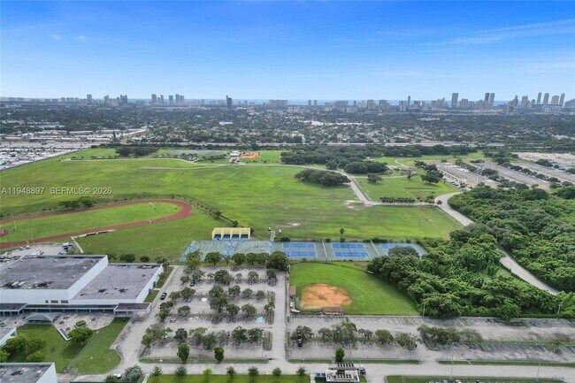 Building Photo - 21021 NE 13th Pl