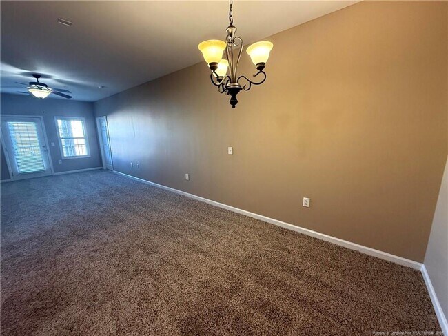 Building Photo - 635 Marsh tree St