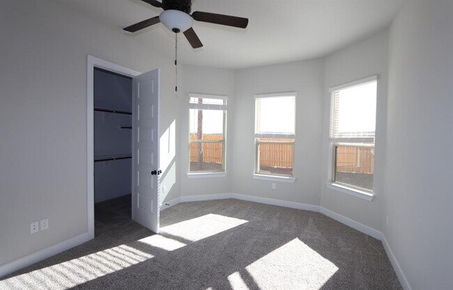 Building Photo - 2810 Sebring Cir