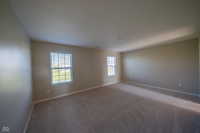 Building Photo - 5291 Tanglewood Ln