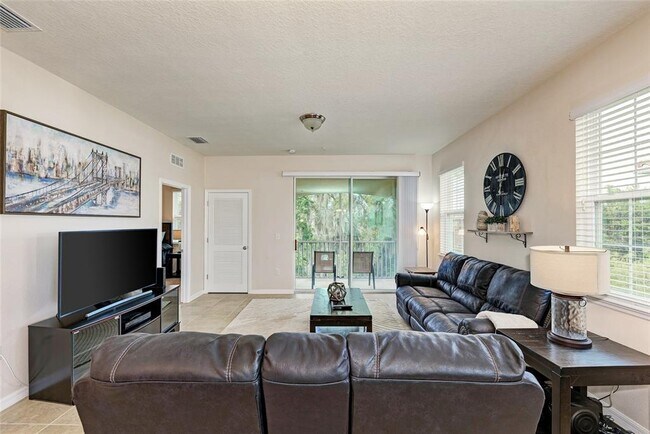 Building Photo - 8382 Enclave Way