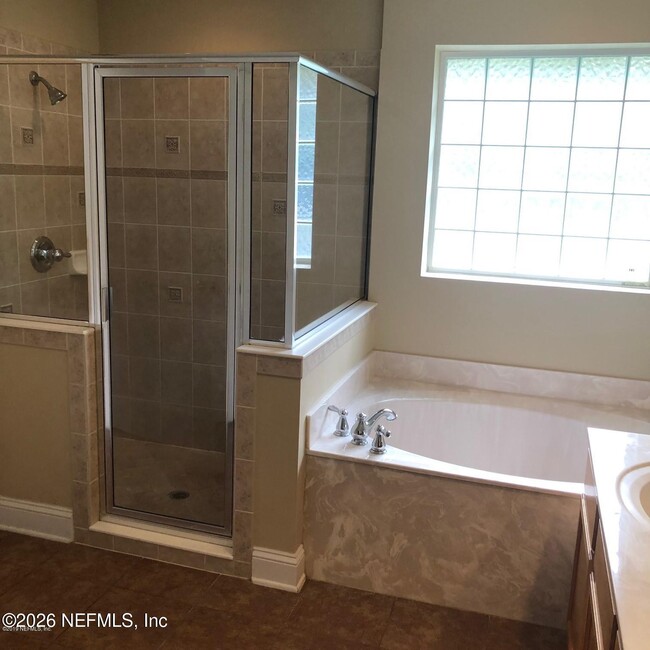 Building Photo - 14515 Falling Waters Dr