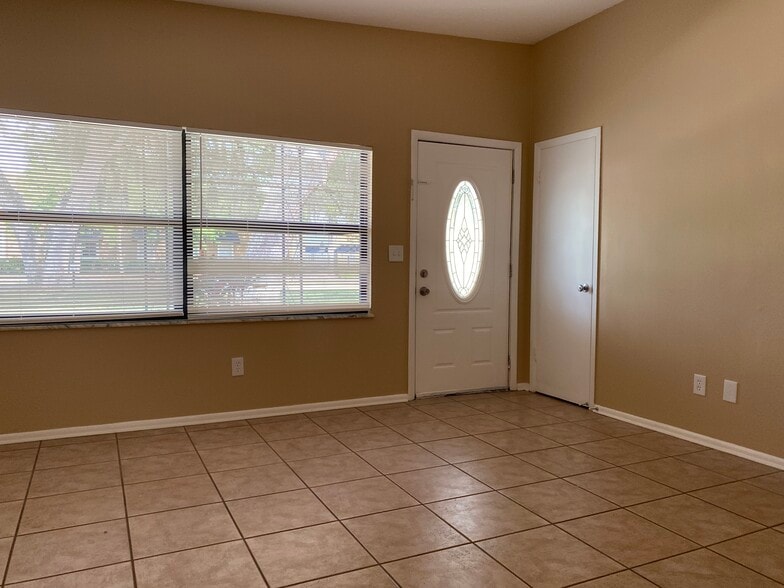 Building Photo - 134 Wilson Dr