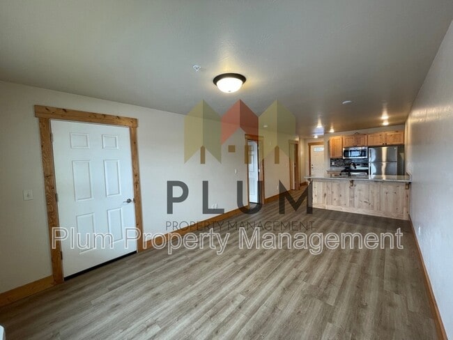 Building Photo - 1245 Waverly St