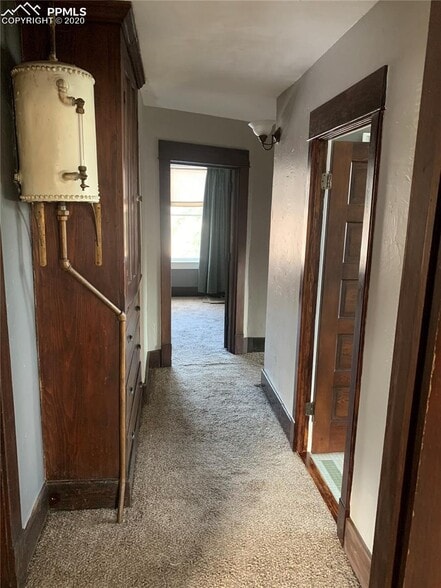 upstairs hallway - 119 Cheyenne Blvd