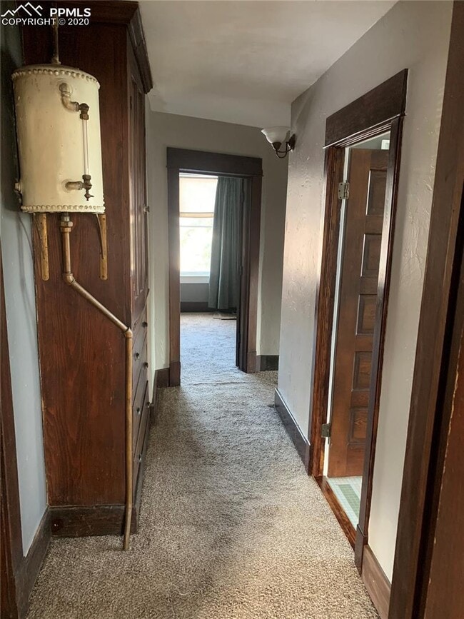 upstairs hallway - 119 Cheyenne Blvd