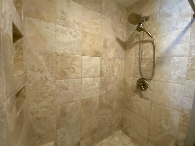 Building Photo - 1330 Quail Run Cir