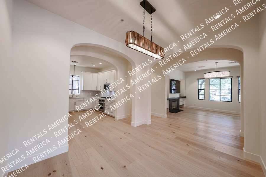 Building Photo - 20704 N 90th Pl