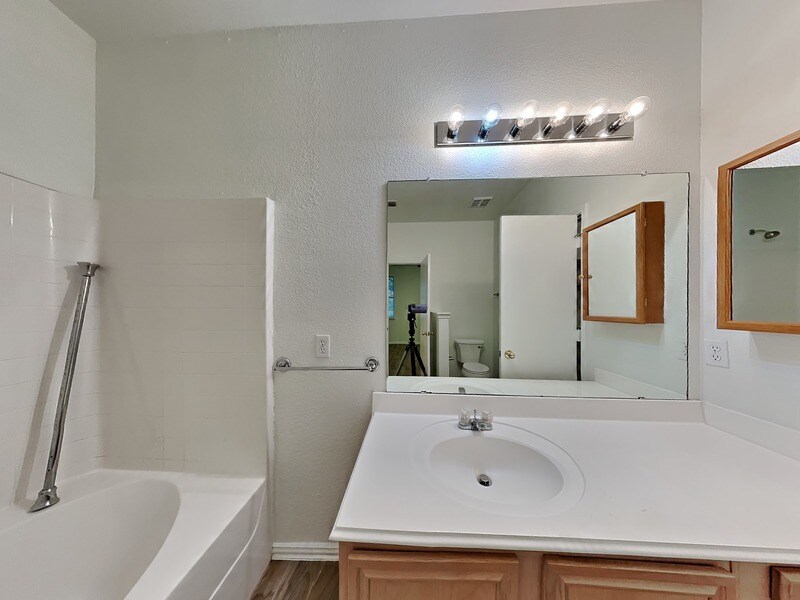 Building Photo - 6401 Downeast Dr