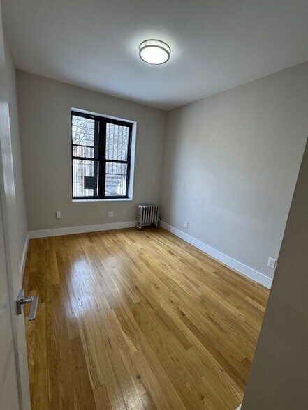 bedroom 3 - 303 Flatbush Ave