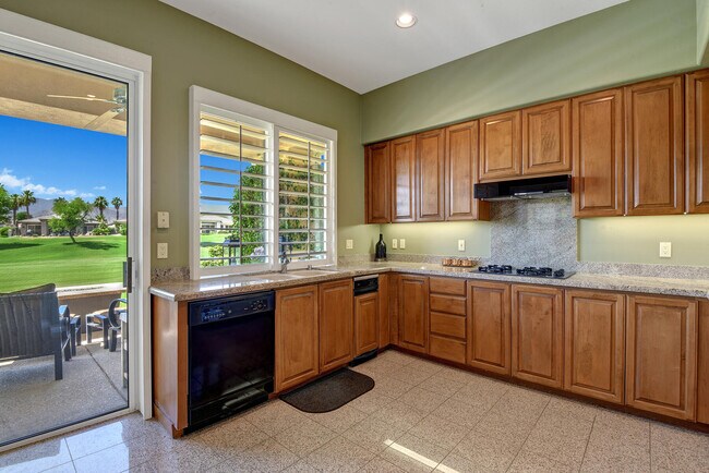 Building Photo - 383 Desert Holly Dr