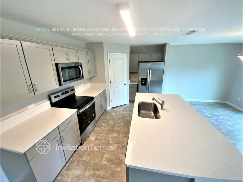 Building Photo - 212 Sawmill Forest Ct
